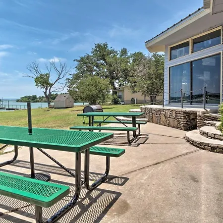 Rustic Lake Buchanan Hideaway With Game Room And Grill